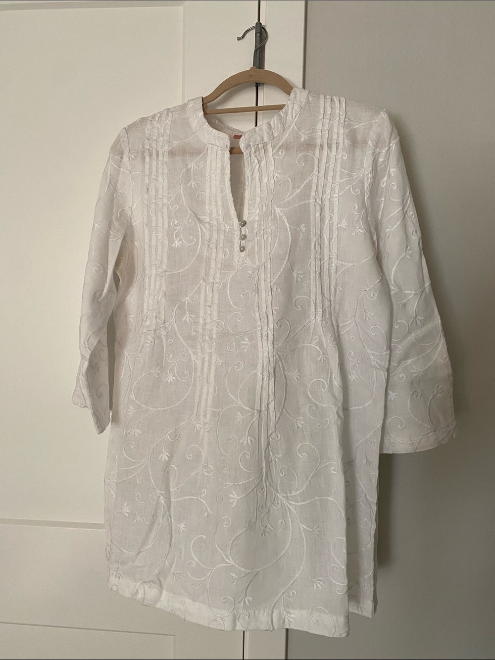 Marina Luna White Embroidered Cotton Tunic Blouse